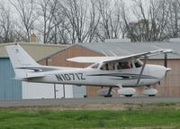 N1071Z @ DTN - Rolling down runway 14 at the Shreveport Downtown airport. - by paulp