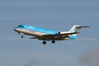 PH-KZN @ EBBR - arrival of flight KL1723 to rwy 25L