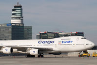 EP-ICD @ VIE - Iran Air Boeing 747-200