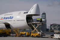EP-ICD @ VIE - Iran Air Boeing 747-200