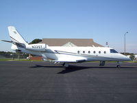 N22ST @ KLHZ - Gulfstream
