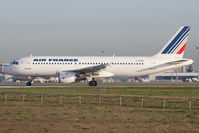 F-GHQM @ LFBO - Line-up 32R - by Guillaume BESNARD