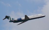 N945AT @ KFLL - Boeing 717-200 - by Mark Pasqualino