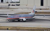 N961AN @ KFLL - Boeing 737-800 - by Mark Pasqualino