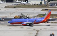N650SW @ KFLL - Boeing 737-300 - by Mark Pasqualino