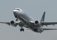 N33292 @ SHV - Taking off from runway 14 at the Shreveport Regional airport. - by paulp