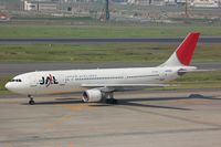 JA8558 @ RJTT - Taxiing for another domestic take-off - by FerryPNL