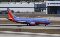 N205WN @ KFLL - Boeing 737-700 - by Mark Pasqualino