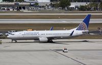 N27213 @ KFLL - Boeing 737-800 - by Mark Pasqualino
