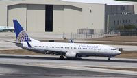 N12216 @ KFLL - Boeing 737-800 - by Mark Pasqualino