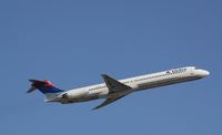 N960DL @ KFLL - MD-88