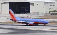 N444WN @ KFLL - Boeing 737-700 - by Mark Pasqualino