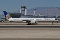 N57863 @ KLAS - Continental Airlines / 2001 Boeing 757-33N - by Brad Campbell