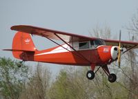 N22173 @ DTN - Landing on runway 14 at the Shreveport Downtown airport. - by paulp