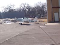 N427H @ KAUM - Parked At AUM - by Ed Wells