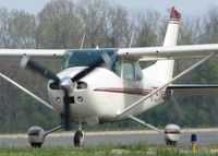 N735AM @ DTN - On taxiway Foxtrot heading to runway 14 at the Shreveport Downtown airport. - by paulp