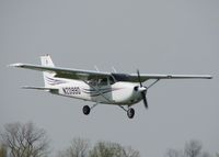 N2099D @ DTN - About to land on runway 14 at the Shreveport Downtown airport. - by paulp
