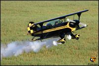 N60LG - Neuzugang des Acroteams! Eine weitere Pitts S2B. (Fotos Jens Kubi Nelle) Diese beiden Fotos Aufnahmen entstanden nicht auf dem Flugplatz Schameder! - by .biplanes.de