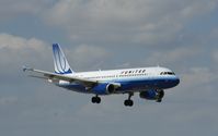 N439UA @ KMIA - Airbus A320