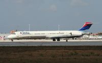 N954DL @ KMIA - MD-88