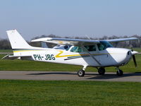 PH-JBG @ EHTE - Cessna CF172P Skyhawk II PH-JBG Oordt Ballooning PH-JBG @ EHTE - Cessna CF172P Skyhawk II PH-JBG Oordt Ballooning