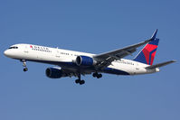 N727TW @ LAX - Delta Air Lines N727TW (FLT DAL23) from John F Kennedy Int'l (KJFK) on short-final to RWY 25L.