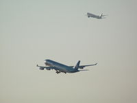 F-OSUN @ KLAX - Air Tahiti and Eva Air begin their treks across the Pacific from LAX. - by Chris Carter
