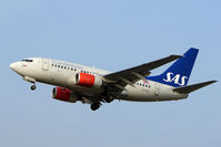 LN-RRY @ EGLL - SAS B737 at Heathrow - by Terry Fletcher