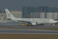 OE-LAO @ VIE - Austrian Airlines Airbus 330-200 - by Yakfreak - VAP