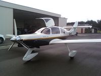 N225CL @ KFCH - Wheeler Express - by Paul Neufeld