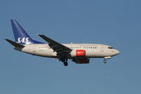 LN-RPY @ EBBR - flight SK589 is descending to rwy 02