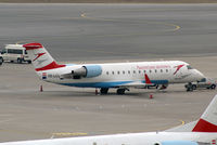 OE-LCL @ VIE - Austrian arrows Canadair Regional Jet CRJ200LR