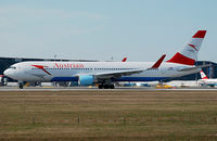 OE-LAE @ LOWW - First time seen with wingelts