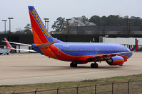N753SW @ ORF - Southwest Airlines N753SW (FLT SWA3784) from Las Vegas McCarran Int'l (KLAS) taxiing to the gate.