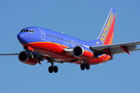N923WN @ LAS - Southwest Airlines N923WN (FLT SWA2184) from Kansas City Int'l (KMCI) on short-final to RWY 25R.