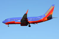 N706SW @ LAX - Southwest Airlines N706SW (FLT SWA2642) from Chicago Midway (KMDW) on short final to RWY 24R.