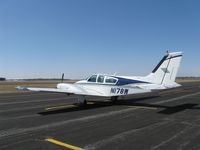 N178W @ KAXN - 1977 Beech 55 Baron - by Kreg Anderson