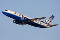 N373UA @ LAX - United Airlines N373UA (FLT UAL342) climbing out from RWY 25R enroute to Denver Int'l (KDEN). United is phasing out all of their 737-300's so get 'em while you can.