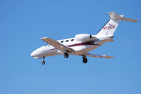 N510GG @ KAPA - On final approach to 17L.