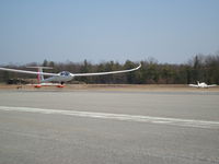 N114TW @ 5B2 - Discus 2ax - by S. Harrison