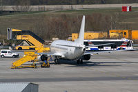 LY-AWG @ VIE - SkyEurope Airlines Boeing 737-522
