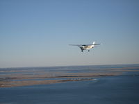 N2566R - in flight - by Erich R