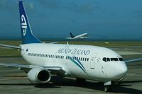 ZK-NGD @ NZAA - Coming into Gate 30 - by ANZ787900