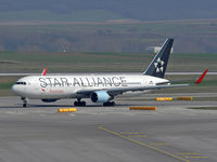 OE-LAY @ VIE - Last 767 of OS in Star Alliance colors and the second one with Winglets; first flight with Winglets to DEL and this is probably one of the first shots of that plane in this configuration - by P. Radosta - www.austrianwings.info