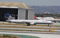 N77867 @ KLAX - Boeing 757-300 - by Mark Pasqualino