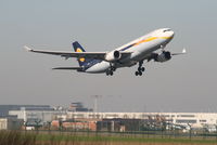 VT-JWL @ EBBR - Flight 9W230 is taking off from rwy 07R