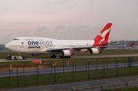 VH-OEB @ EDDF - New QF logojet