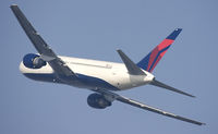 N152DL @ EBBR - Sharp turn on departure route from rwy 25R. - by Philippe Bleus