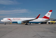 OE-LAE @ VIE - Austrian Airlines Boeing 767-300 - by Yakfreak - VAP