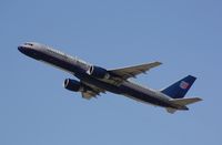 N564UA @ KLAX - Boeing 757-200 - by Mark Pasqualino